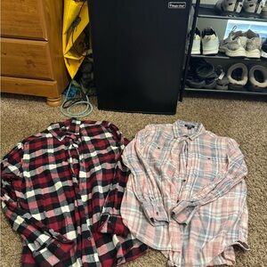 Pair of Plaid Button-Up Shirts - Red/Black & Light Pink/Gray